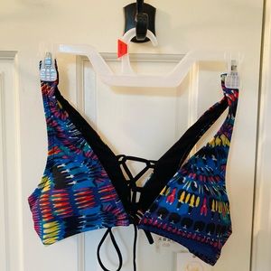 Two piece CYN&LUCA multi color bathing suit.